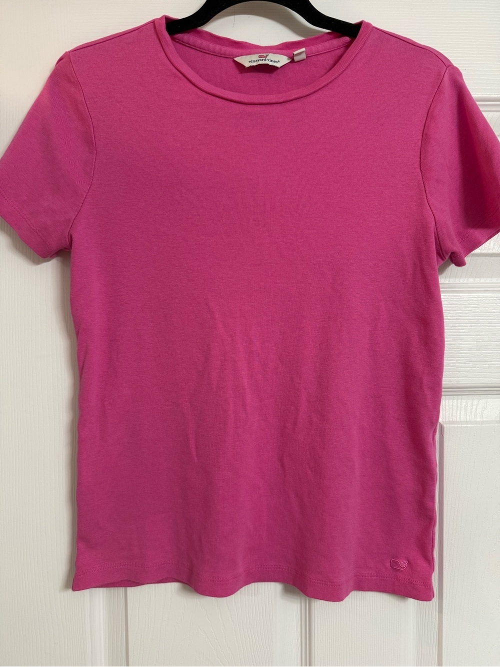 Vineyard Vines Short-Sleeve Crewneck Tee in Bright Pink